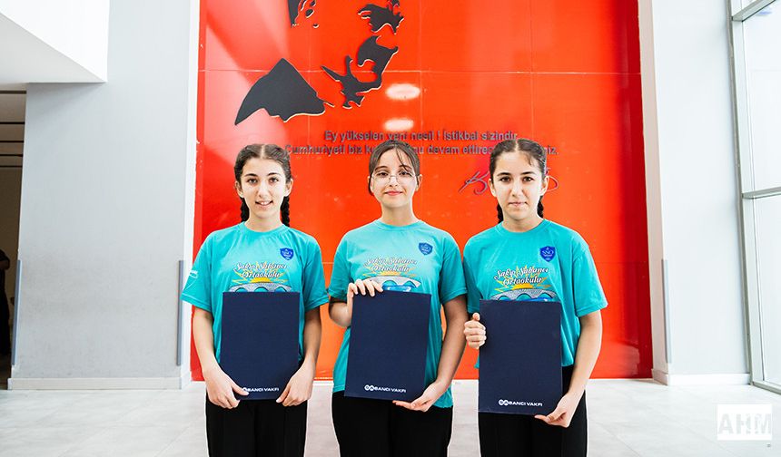 Başarılı Öğrenciler, Sakıp Sabancı Eğitim Ödülleri’nin Sahibi Oldu