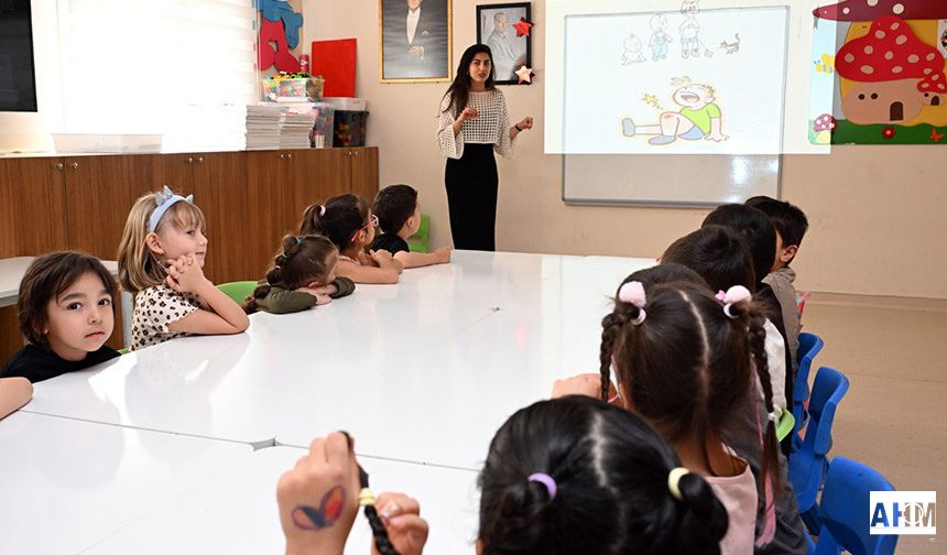 Gülen Yüzler Semt Kreşleri’nde Sağlıklı Beslenme Eğitimi