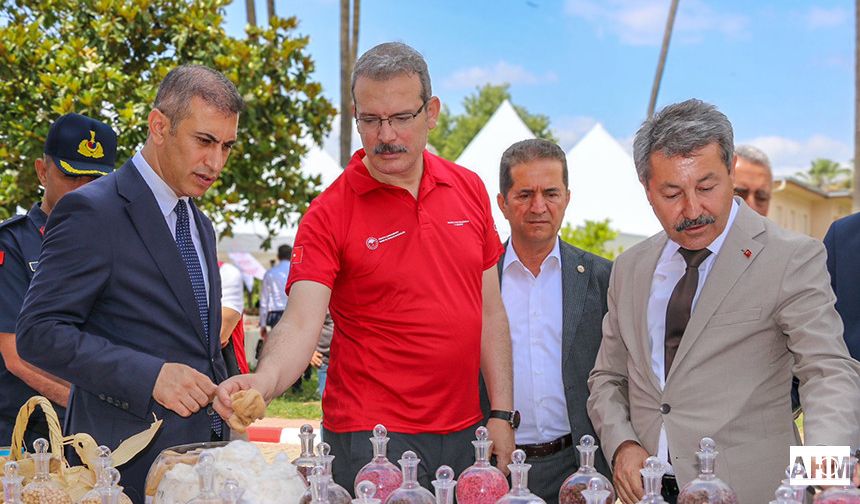 Adana’da Yerli ve Milli Buğday-Arpa Çeşitleri Tanıtıldı