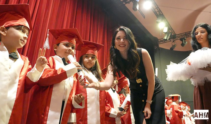 Çukurova Belediyesi Kreşlerinde Mezuniyet Heyecanı