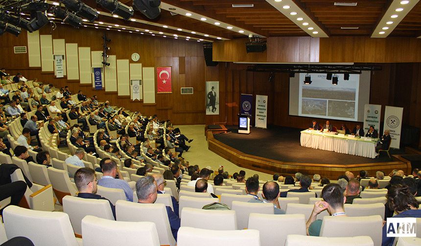 Çukurova Üniversitesinde Metalik Madenler Sempozyumu Gerçekleştirildi