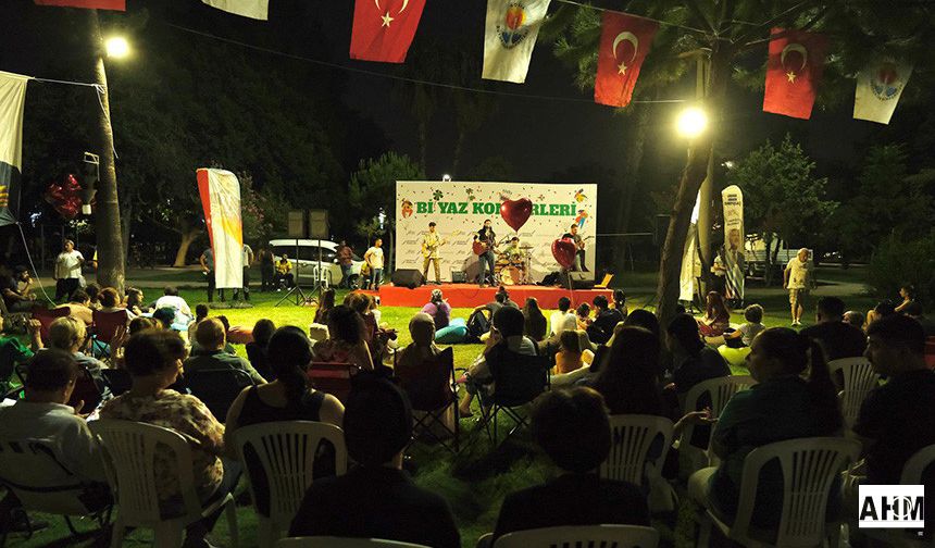 Adana’da “Bi’ Yaz Konserleri” Başladı! Yaz Akşamları Müzikle Şenleniyor