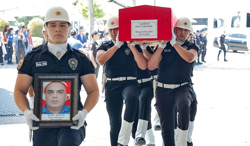 Vali Köşger, Vefat Eden Polis Memuru Hakan Seçkin’in Cenaze Törenine Katıldı