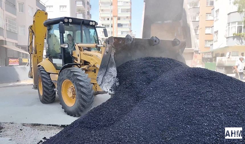 Çukurova Belediyesi Toros Mahallesi’nde Asfalt Yama Çalışmalarını Sürdürüyor