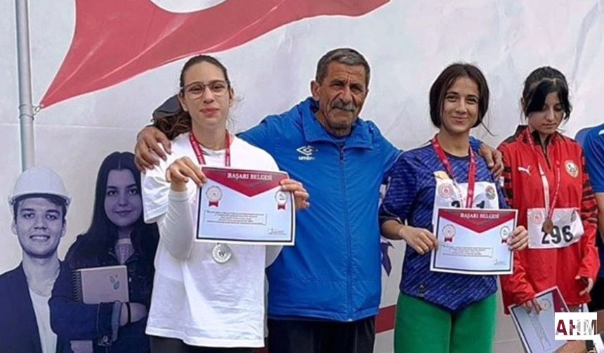 Özel Eral Okulları’nın Atletizmde Büyük Başarısı