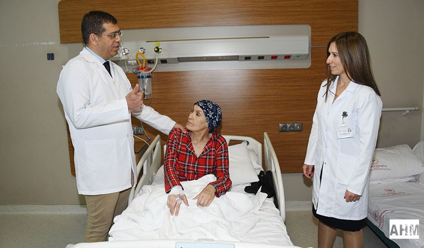 Uzmanlardan Uyarı "Meme Kanseri Sadece Kadın Hastalığı Değil"