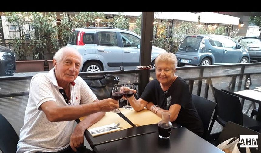 Milli ve Rekortmen Yüzücü Kurtiç, Halen Yarışmalara Katılıyor