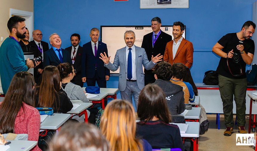 Mili Eğitim Müdüründen Gündoğdu’ya Övgü