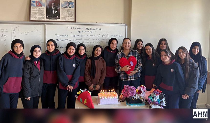 Duygu Hocanın En Duygusal Öğretmenler Günü!