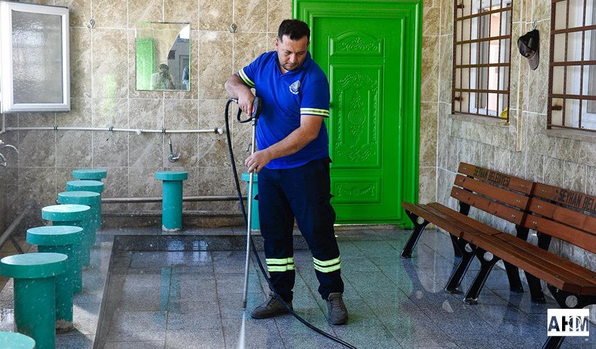 Seyhan’da İbadethaneler Pırıl Pırıl