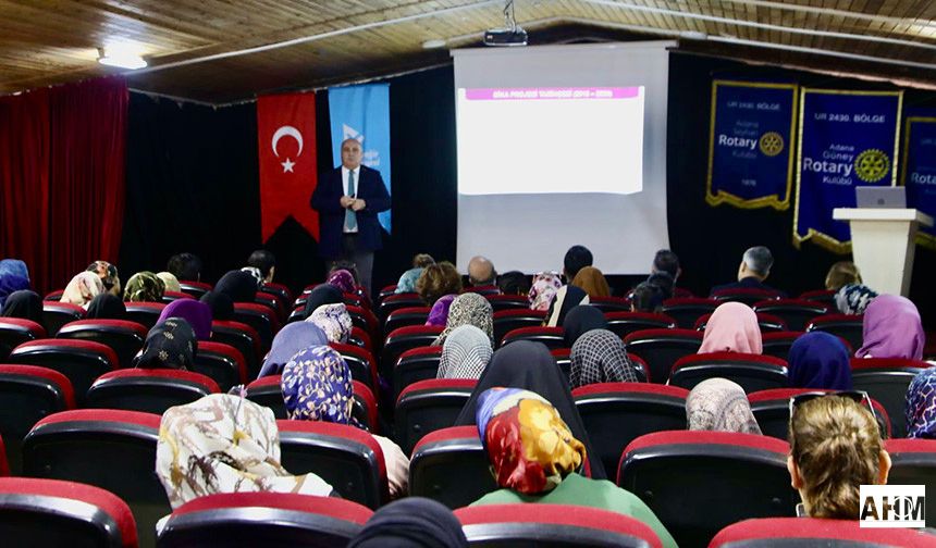 Yüreğir Belediyesi’nden Kadınlara Destek: Girişimcilik Seminerine Yoğun İlgi