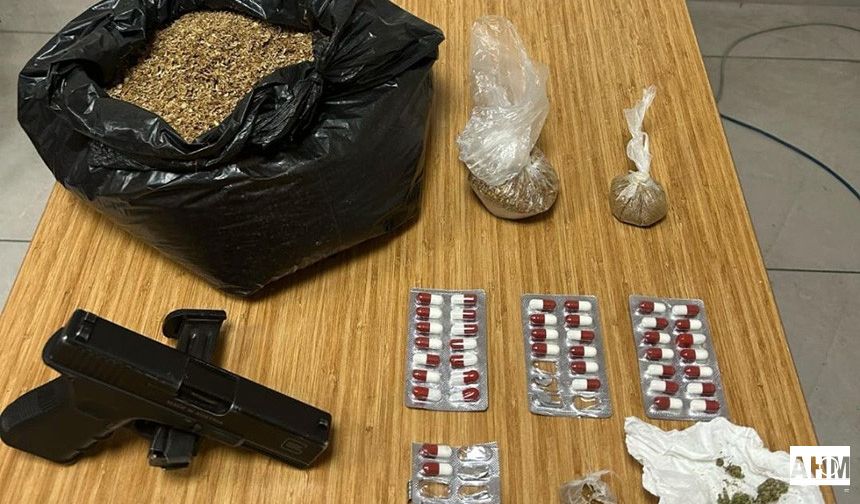Sarıçam İlçe Emniyet Müdürlüğü’nden Uyuşturucu Operasyonu: 2 Şahıs Yakalandı