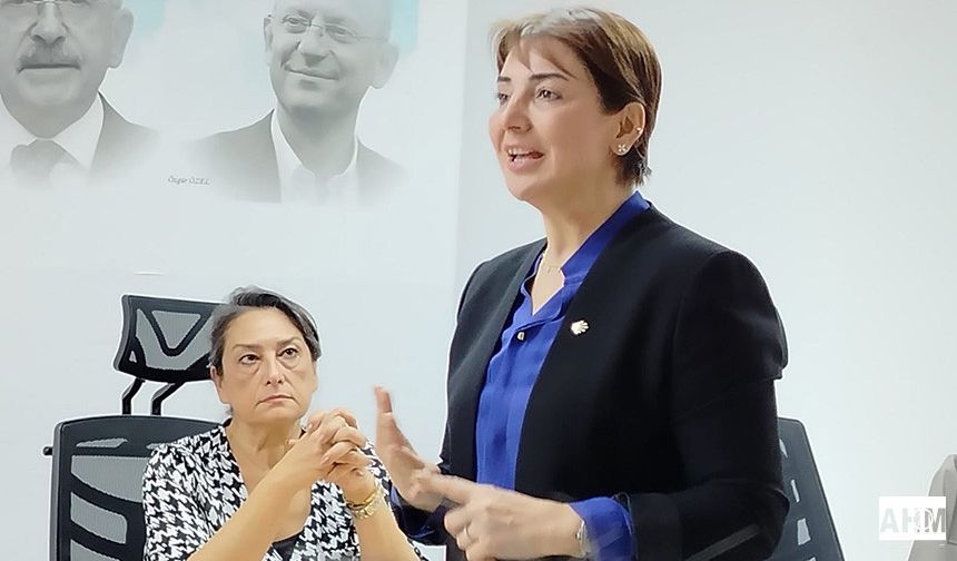 CHP Seyhan İlçe Örgütü 11 Mahallede Eğitim ve Örgütlenme Toplantıları Gerçekleştirdi