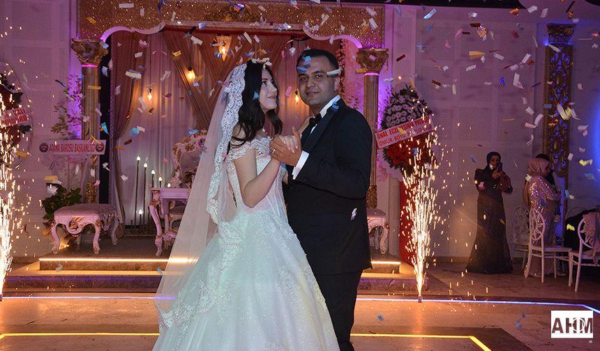 Büyük "Aşk" Evlilikle Noktalandı