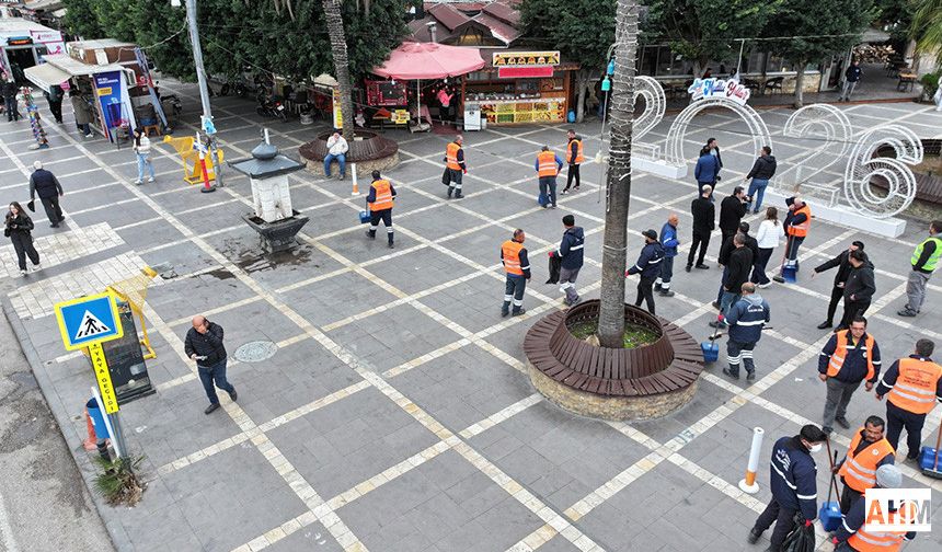 Adana Büyükşehir Belediyesi’nden Yeni Yıl Öncesi Kapsamlı Temizlik Çalışması