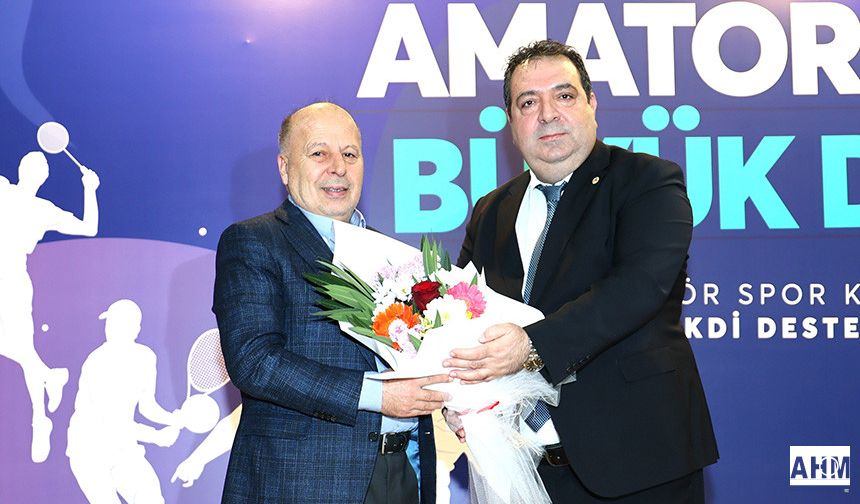 Yüreğir Belediyesinden Amatör Kulüplere "1 Milyon TL" Destek