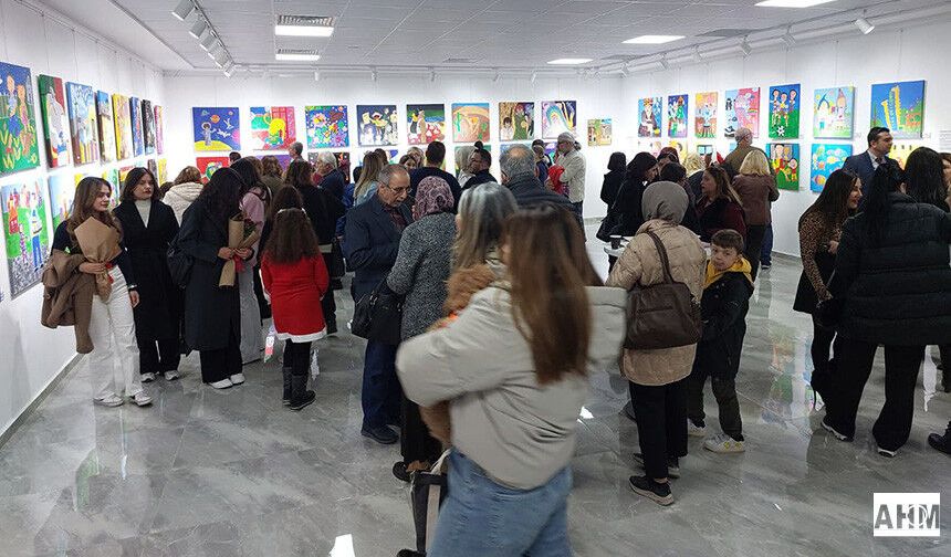 Nsanat Merkezi Çocuk Resim Grubu’ndan “Yeni Yıla Merhaba” Sergisi