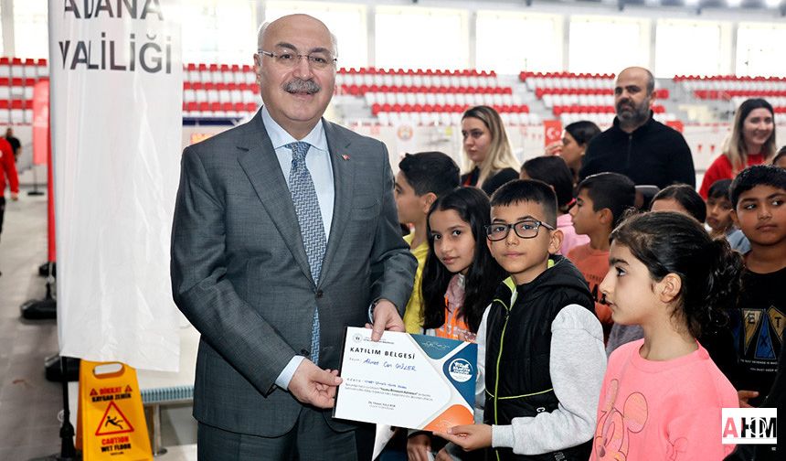 Vali Köşger "Yüzme Bilmeyen Kalmasın" Sertifika Törenine Katıldı