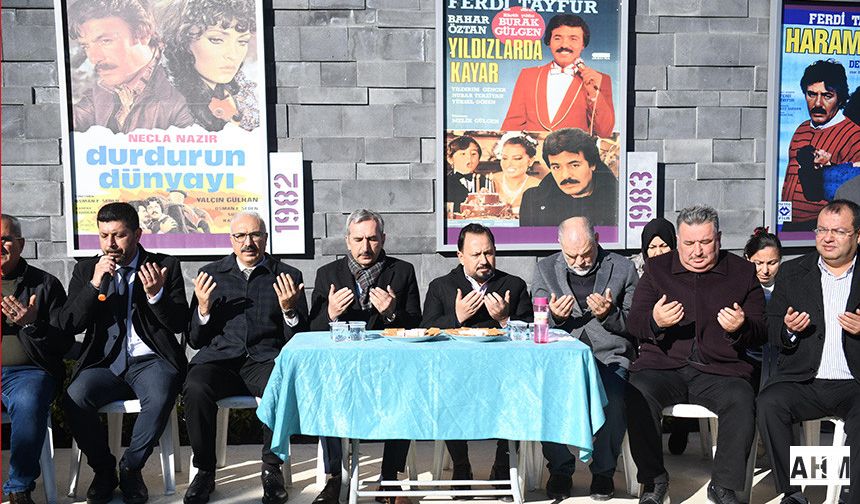Ferdi Tayfur Memleketi Adana'da Anıldı