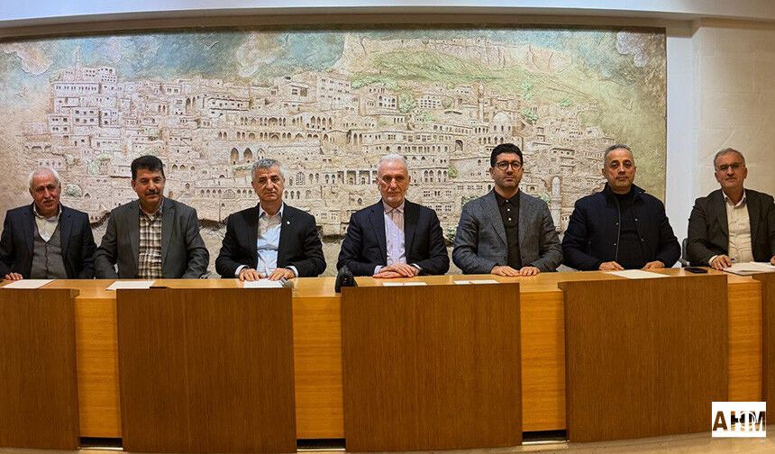 MARDAV'dan 1200 Öğrenciye Burs