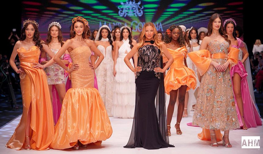 Özge Ulusoy ve Ceren Arslan'dan Muhteşem Defile