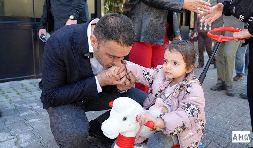 Emrah Kozay Toros'ta Halkla Buluştu
