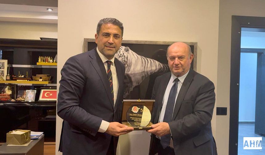 ÇGC’den Hasan Berzan Toprak’a Plaket