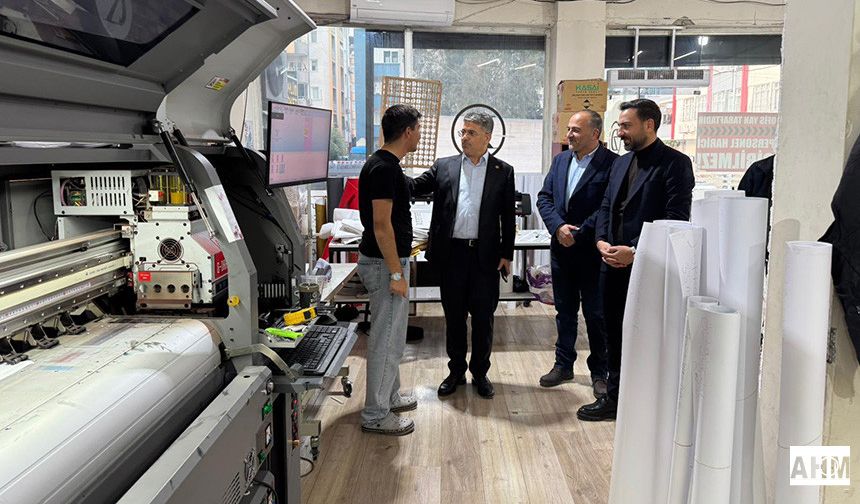 AK Parti Adana Milletvekili Faruk Aytek Seyhan’da Esnafla Buluştu