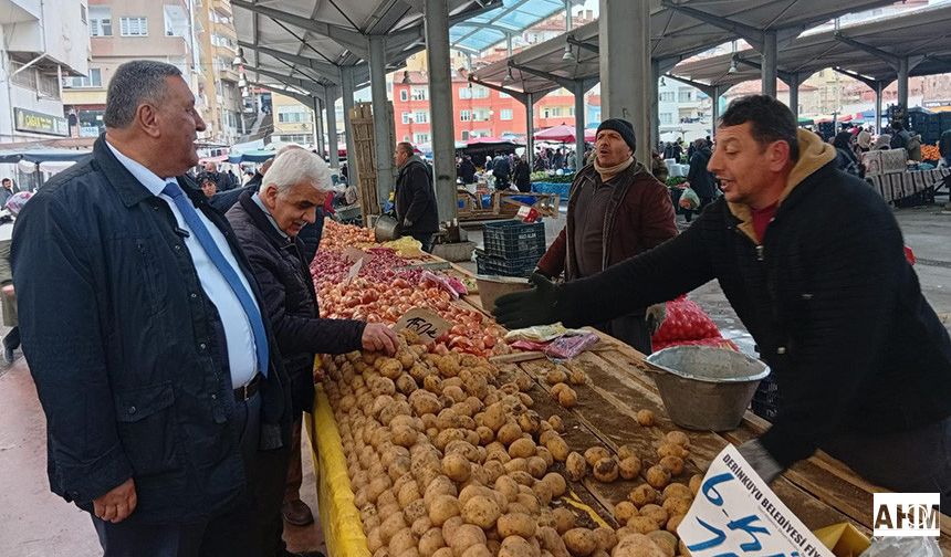 Gürer “Tarlada Üretici, Pazarda Esnaf ve Tüketici Dertli”