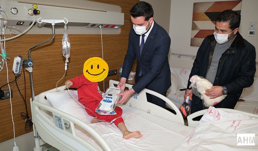 Genç Birlik Adana’dan Minik Yüreklere Moral Ziyareti