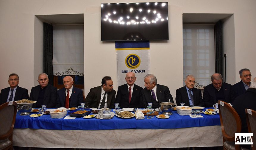 Birlik Vakfı’nda İstişare ve 42. “Anneannevi İftar Programı”