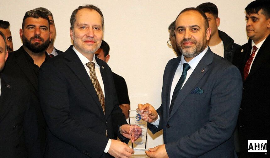 Adana'da Fatih Erbakan İzdihamı