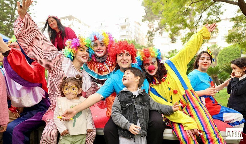 Adana Karnaval Coşkusunu Doyasıya Yaşadı