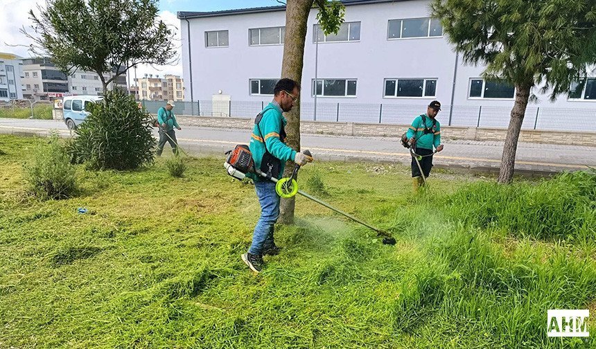 Ceyhan Belediyesi Başkan Vekili Yıldız Esnaf Ve Vatandaşla Buluşmalarını Sürdürüyor