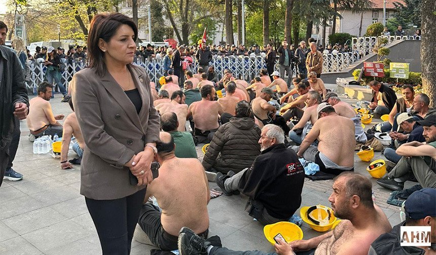 Gülcan Kış "Bu Ülkede Çalışmak, Hayatta Kalma Mücadelesine Dönüştü"