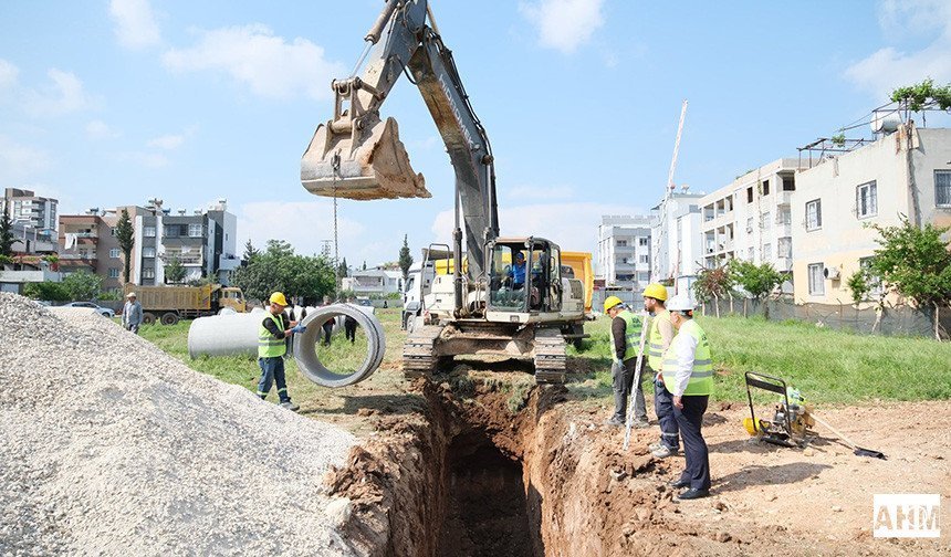 Gürselpaşa’da Kanalizasyon Hattı Çalışmaları Sürüyor
