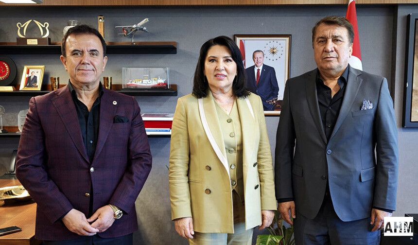 Milletvekili Sunay Karamık Gazi Meclis’te Ziyaretçilerini Ağırladı