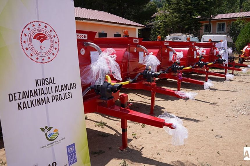 Tarım İl Müdürlüğünden Göçerlere Su Tankı